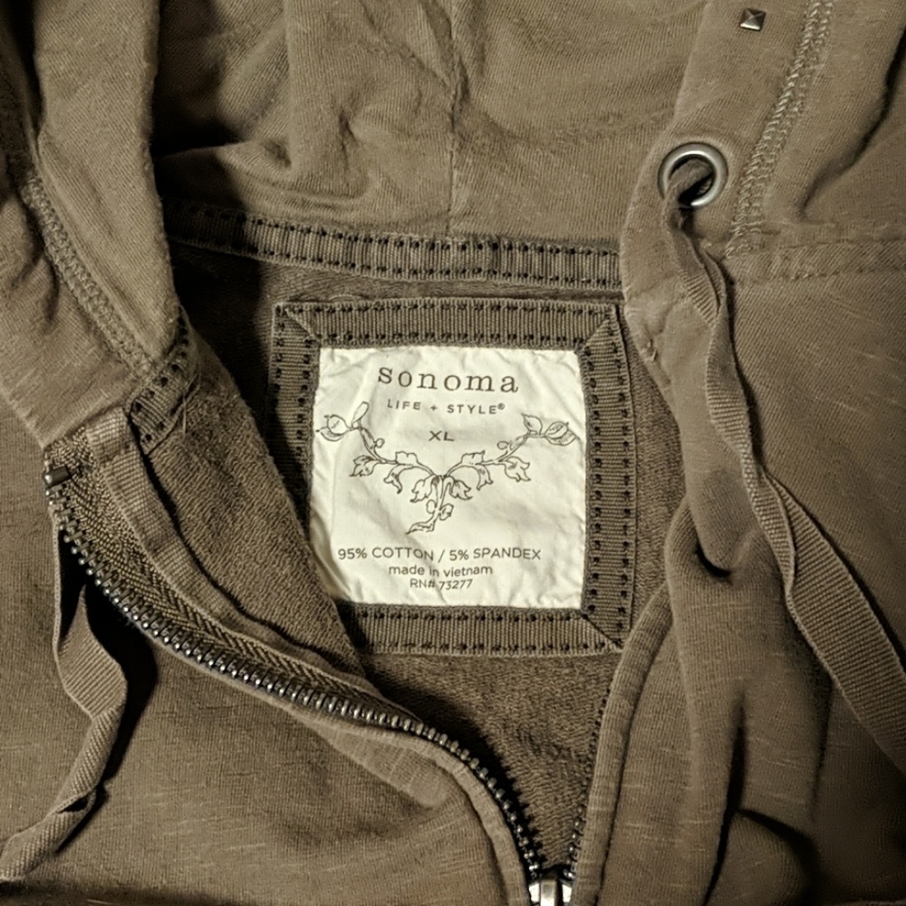 Short Sleeve Studded Zip Up - Picture 4 of 4